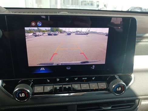 Used 2025 Chevrolet Colorado LT AWD/4WD image 22