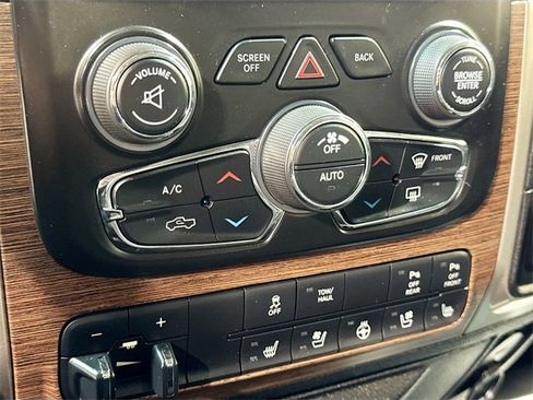 Used 2018 RAM 2500 Laramie image 18