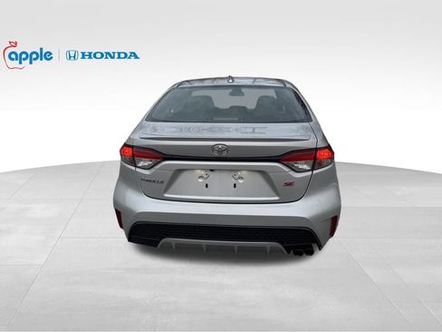 Used 2022 Toyota Corolla SE image 6