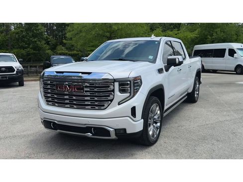 Used 2024 GMC Sierra 1500 Denali w/ Denali Reserve Package AWD/4WD image 4