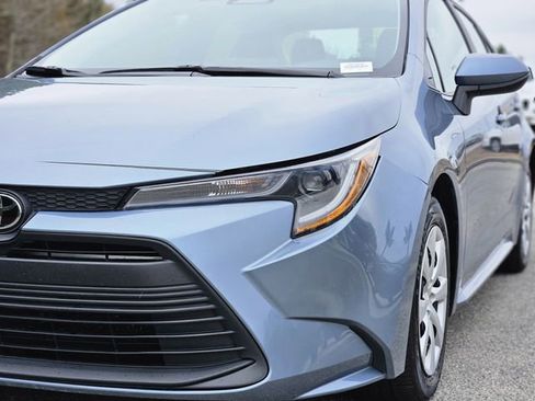 Used 2024 Toyota Corolla LE image 9