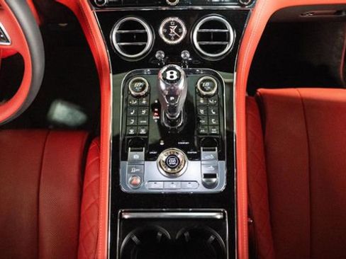 Used 2022 Bentley Continental GT image 9