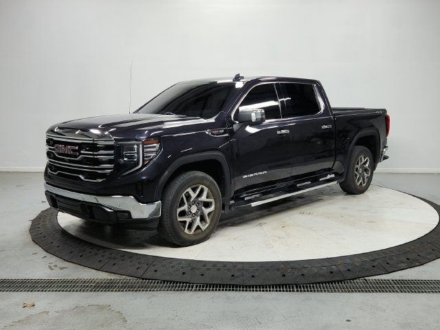 Used 2023 GMC Sierra 1500 SLT w/ SLT Premium Package AWD/4WD image 4