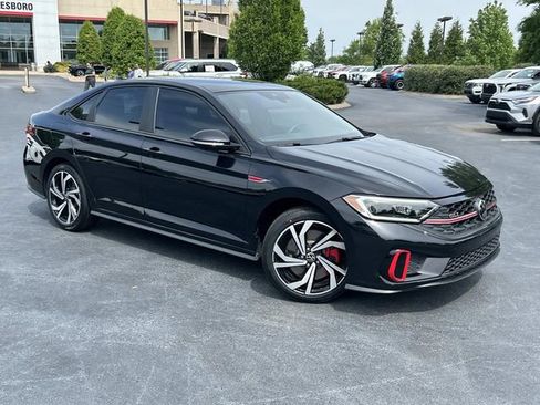 Used 2024 Volkswagen Jetta GLI Autobahn FWD image 2