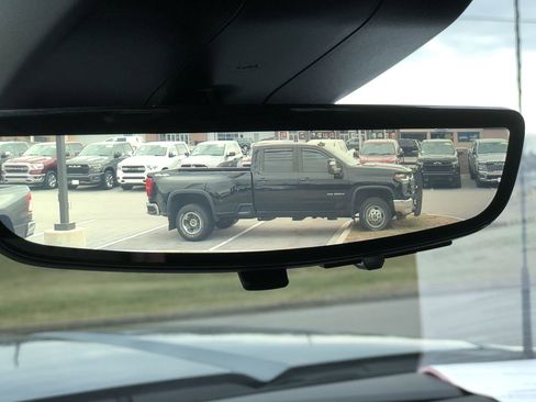 Used 2024 GMC Sierra 2500 AT4X image 28