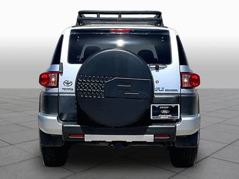 Used 2008 Toyota FJ Cruiser 2WD image 4