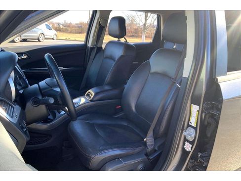 Used 2019 Dodge Journey GT image 21