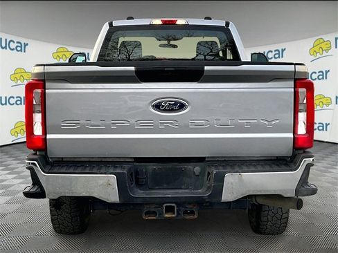Used 2023 Ford F250 XL w/ FX4 Off-Road Package image 4