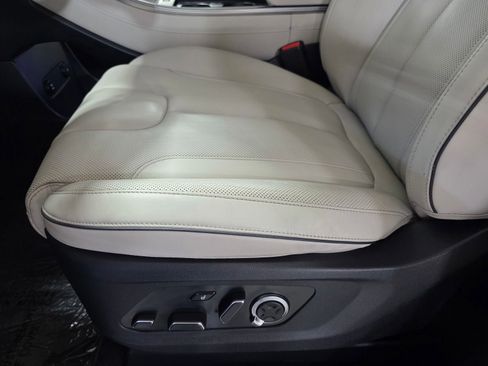 Used 2024 Hyundai Palisade Calligraphy image 27