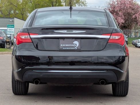 Used 2013 Chrysler 200 Limited FWD image 10