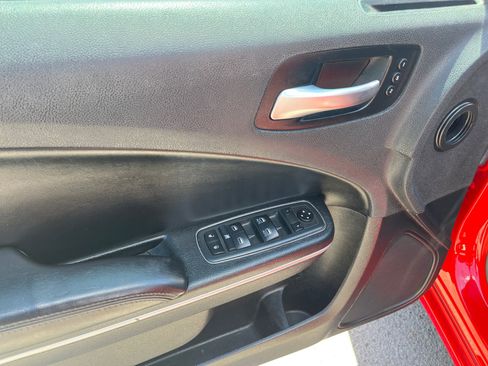 Used 2020 Dodge Charger SXT w/ Leather Interior Group RWD image 16