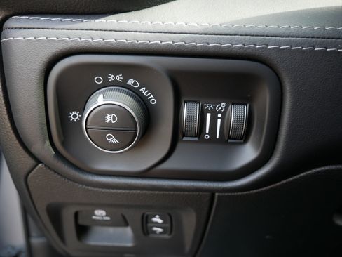 Used 2022 RAM 1500 Limited w/ Night Edition AWD/4WD image 26