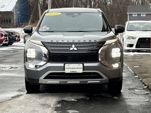 Used 2022 Mitsubishi Outlander SE image 8