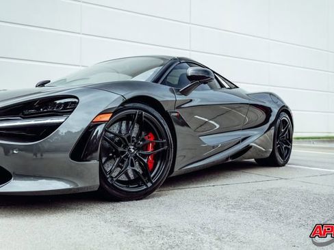 Used 2020 McLaren 720S Performance RWD image 32