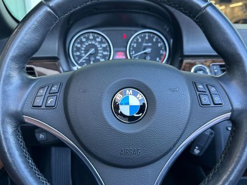 Used 2011 BMW 328i Convertible image 22