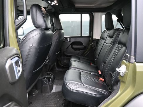 Used 2021 Jeep Wrangler Unlimited Sport AWD/4WD image 25