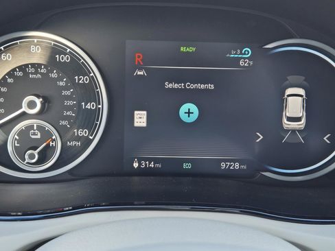 Used 2025 Genesis Electrified GV70 Advanced image 22