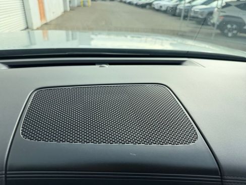 Used 2025 Hyundai Santa Fe SEL image 17