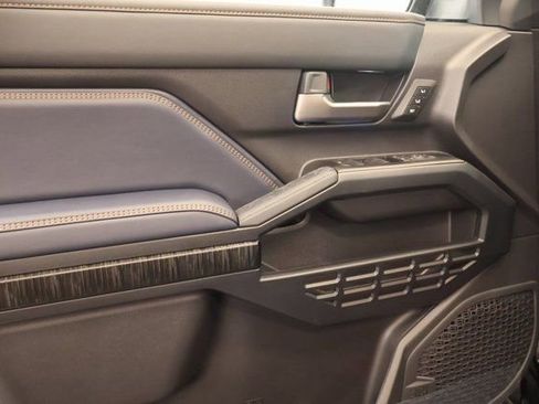 New 2026 Toyota 4Runner 4WD image 9