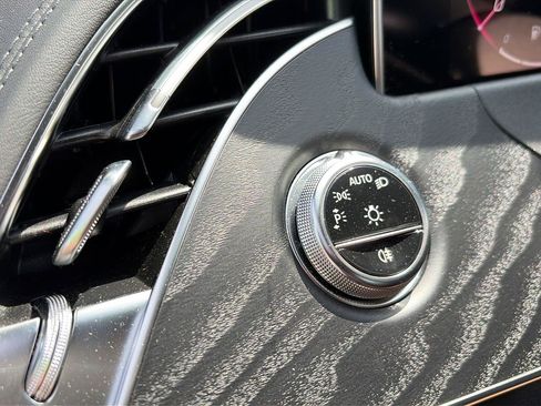 Used 2026 Mercedes-Benz E 350 4MATIC Sedan image 8