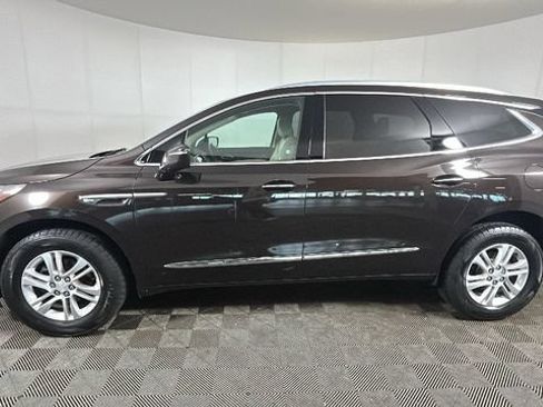 Used 2018 Buick Enclave Essence w/ Trailering Package FWD image 5