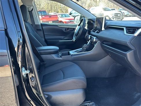 Used 2024 Toyota RAV4 LE image 11