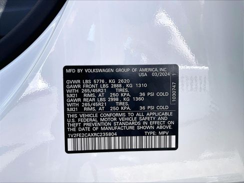Certified 2024 Volkswagen Atlas Cross Sport SEL Premium R-Line AWD/4WD image 33