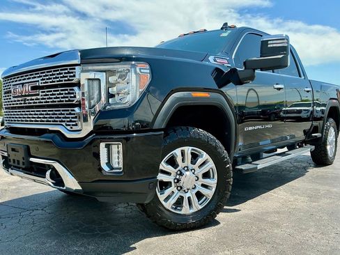 Used 2022 GMC Sierra 2500 Denali w/ Denali Ultimate Package AWD/4WD image 3