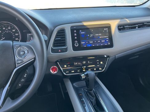 Certified 2022 Honda HR-V EX image 17