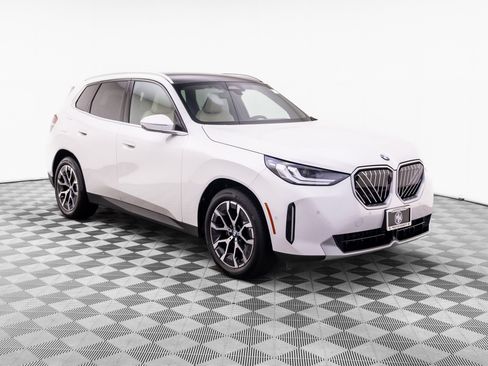 Used 2025 BMW X3 xDrive30i w/ Premium Package AWD/4WD image 8
