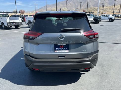 Used 2021 Nissan Rogue S image 8