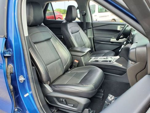 Certified 2022 Ford Explorer Limited w/ Equipment Group 301A RWD image 17