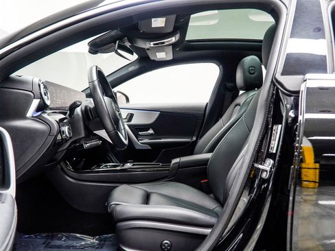 Used 2025 Mercedes-Benz CLA 250 image 36