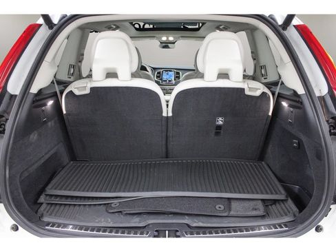 Certified 2024 Volvo XC90 B6 Plus w/ Protection Package Premier AWD/4WD image 31