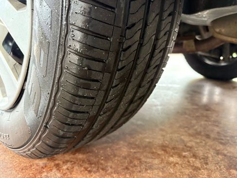 Used 2020 Nissan Rogue S image 27