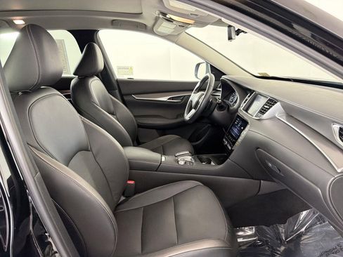 Used 2023 INFINITI QX50 Luxe image 32