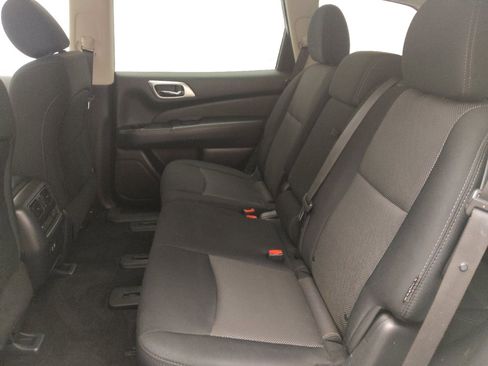 Used 2020 Nissan Pathfinder S image 18