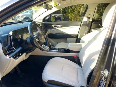 Used 2023 Kia Sportage EX FWD image 11