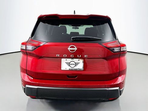 Used 2025 Nissan Rogue S image 6