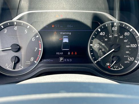 Used 2023 Nissan Titan SV w/ SV Convenience Package RWD image 12