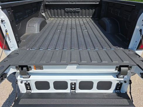 New 2026 GMC Sierra 3500 Denali w/ Denali Reserve Package AWD/4WD image 23