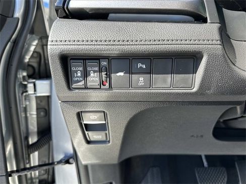 New 2026 Honda Odyssey Touring image 31