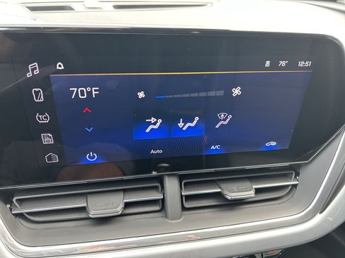 New 2025 Chevrolet Trax LT w/ Driver Confidence Package image 37