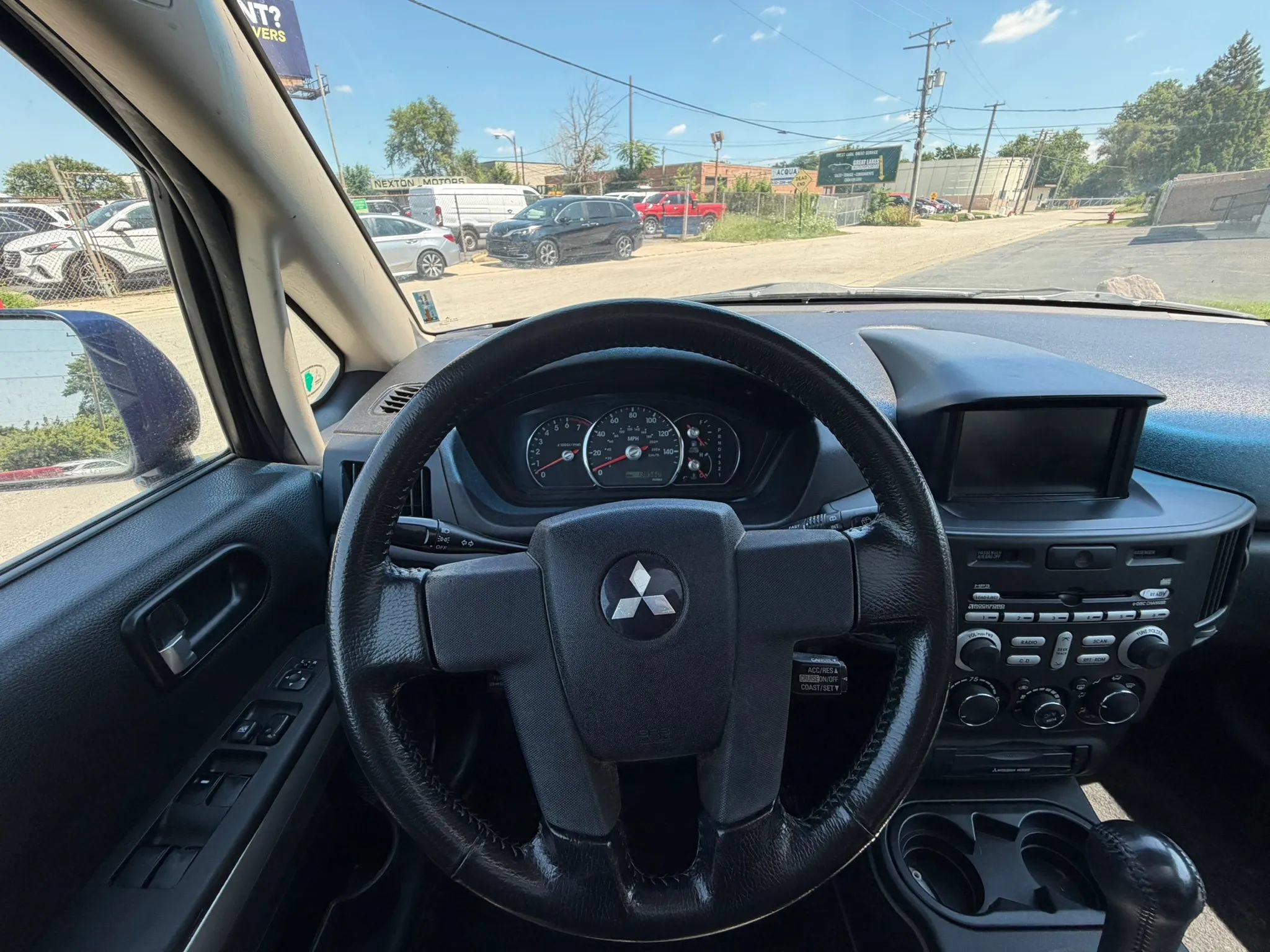 Used 2010 Mitsubishi Endeavor SE AWD/4WD image 10