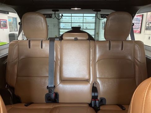 Used 2022 Jeep Wrangler Unlimited Rubicon 4xe w/ Cold Weather Group image 14