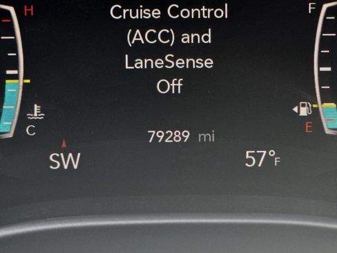 Used 2022 Chrysler Pacifica Touring-L image 2