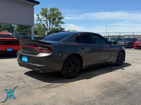 Used 2022 Dodge Charger SXT RWD image 7