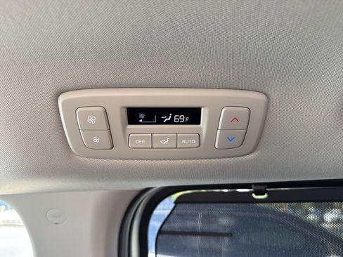 New 2026 Kia Carnival SX w/ SX Dark Edition Package FWD image 26