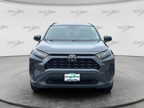 Used 2021 Toyota RAV4 LE AWD/4WD image 2