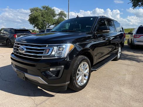 Used 2020 Ford Expedition Max XLT w/ Equipment Group 202A RWD image 3